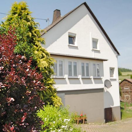 Stilvolles Eifelhaus Am Nuerburgring Mit Eigenem Garten Boos Exterior photo